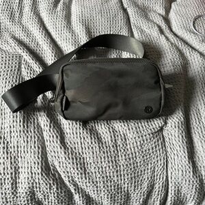 Lululemon belt bag